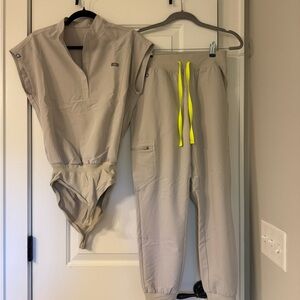 Women’s Fig’s Scrub Set